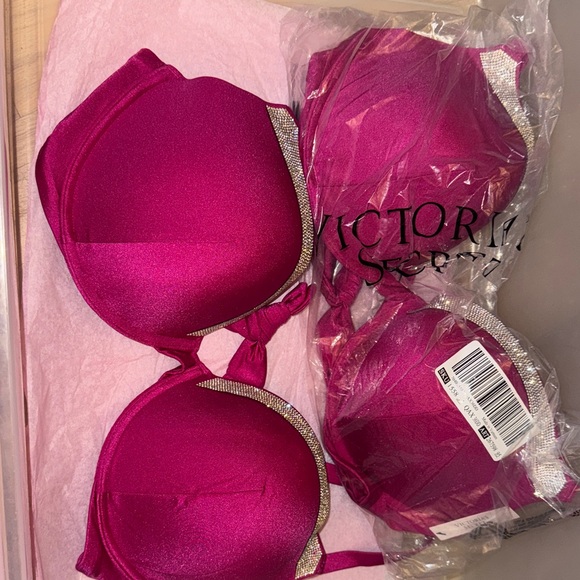 Victoria's Secret Magenta Bra with Glittering Silver Trim - Picture 8 of 8